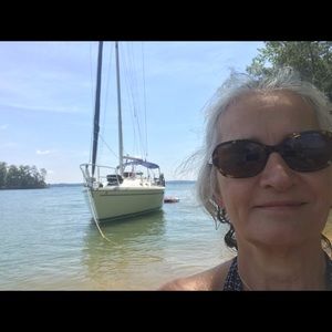 Meet your Posher, Adrienne